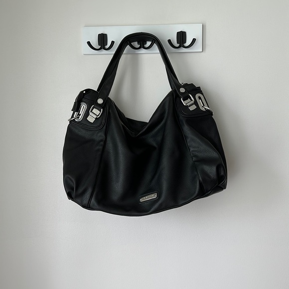 Steve Madden Handbags - Steve Madden Purse